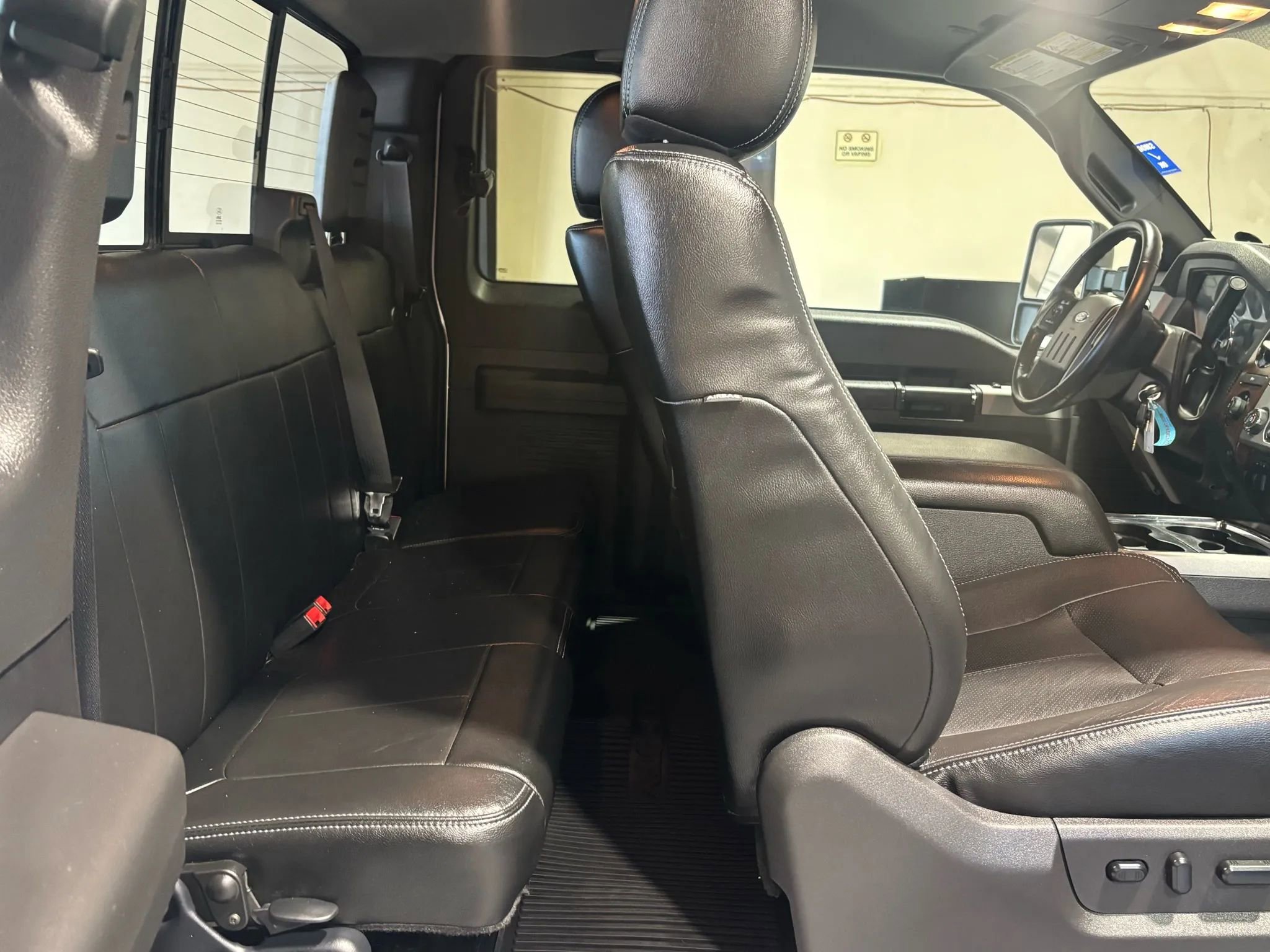 Used 2015 Ford F350 Lariat w/ Lariat Interior Package image 16
