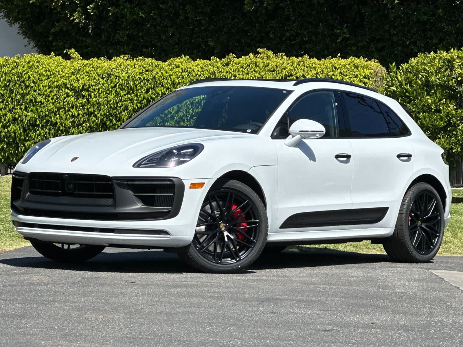 New 2026 Porsche Macan GTS AWD/4WD image 1