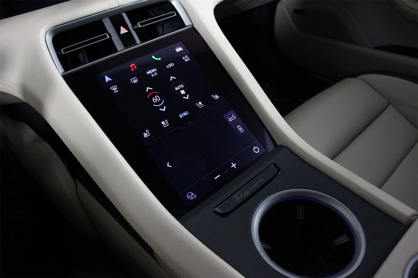 Used 2025 Porsche Taycan image 18