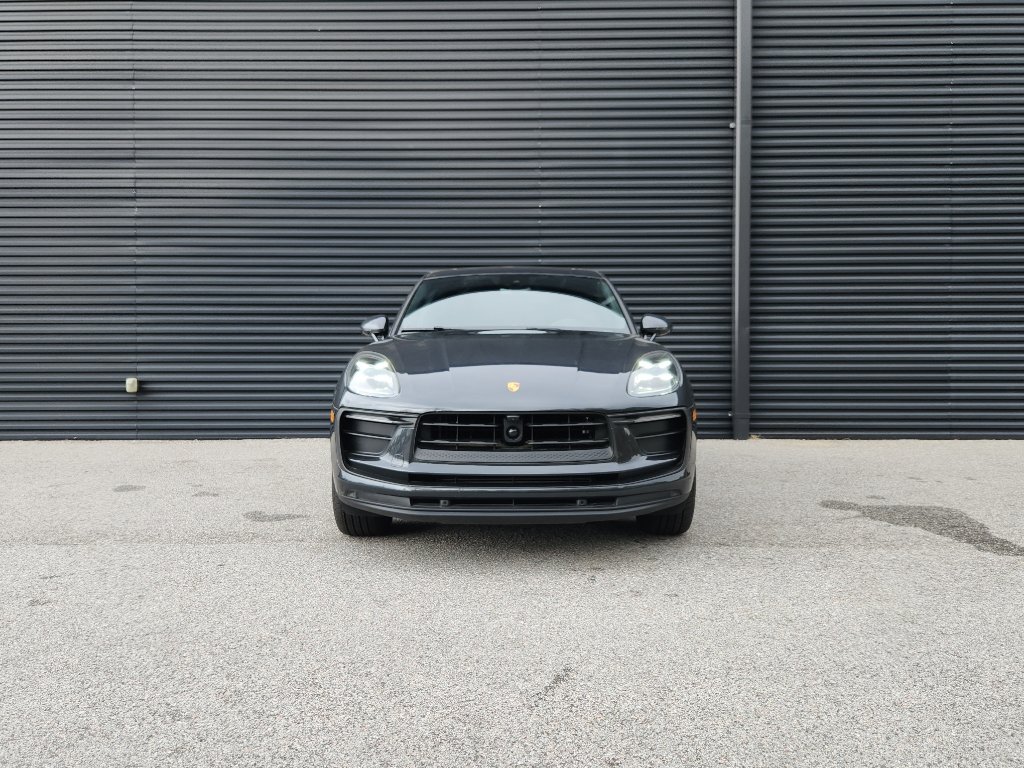 New 2025 Porsche Macan image 10