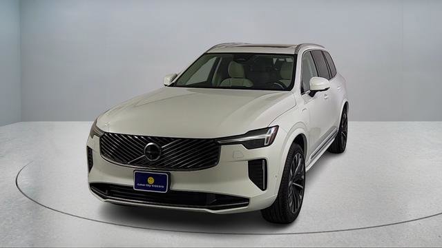 New 2026 Volvo XC90 T8 Ultra w/ Protection Package Premier AWD/4WD image 2