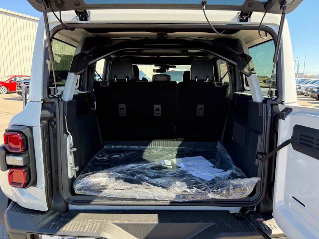 New 2026 Ford Bronco Raptor AWD/4WD image 16