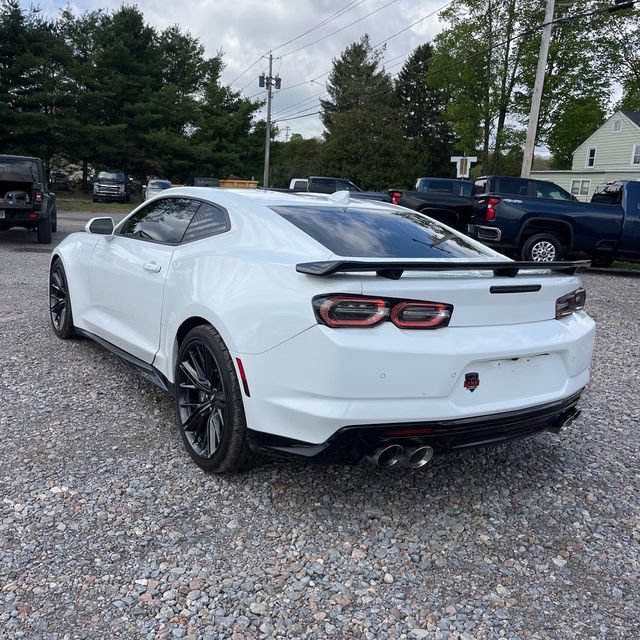 Used 2019 Chevrolet Camaro ZL1 RWD image 5