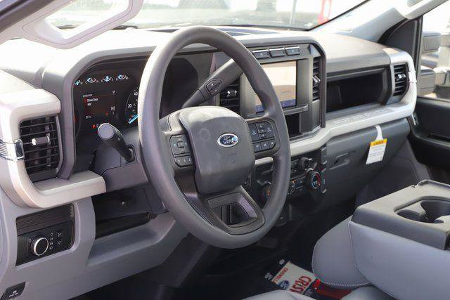 Used 2024 Ford F550 4x4 Regular Cab Super Duty image 17