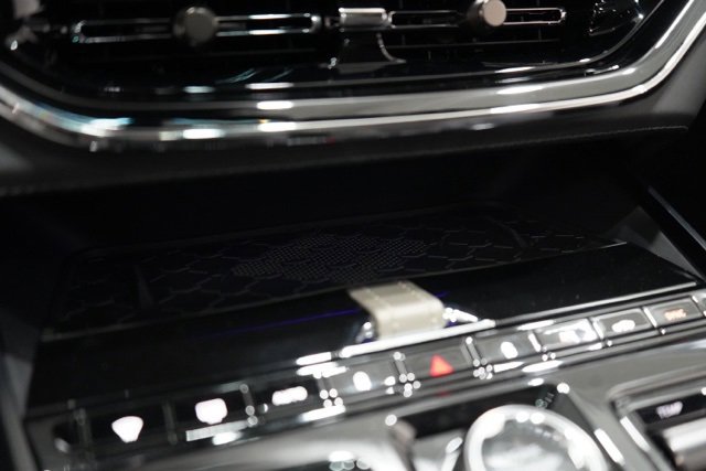 Used 2025 Aston Martin DBX 707 image 37