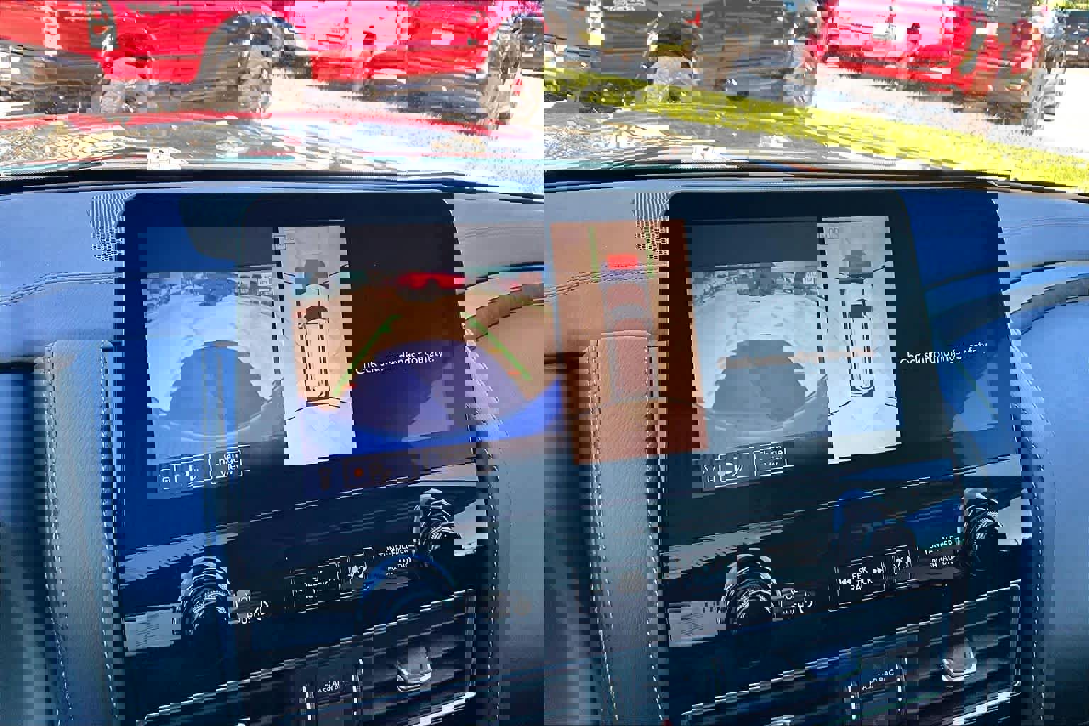 Used 2023 Nissan Armada Platinum w/ Cargo Package image 24