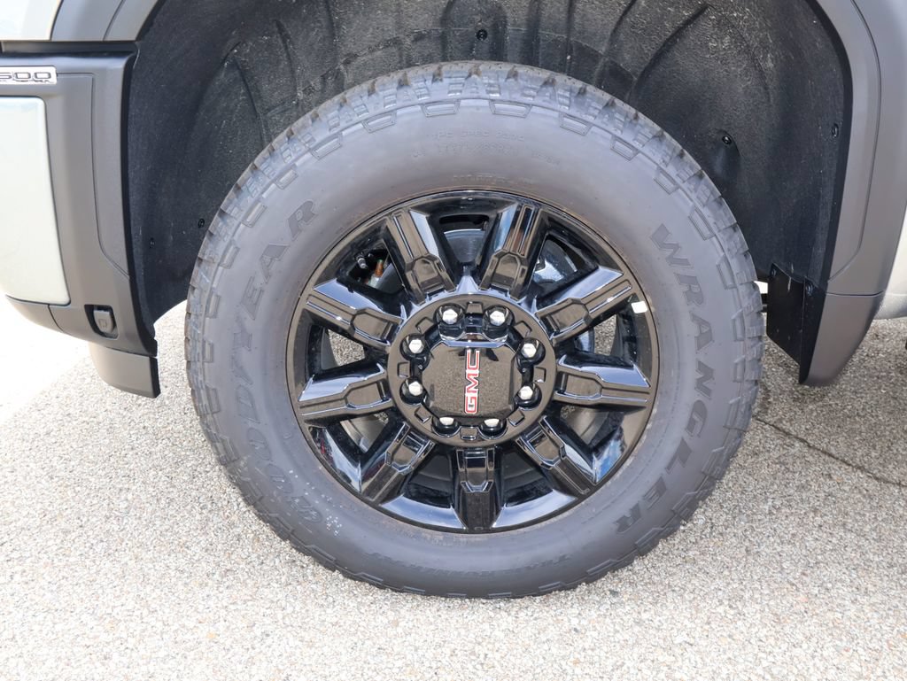 New 2026 GMC Sierra 2500 AT4 w/ AT4 Premium Plus Package AWD/4WD image 40
