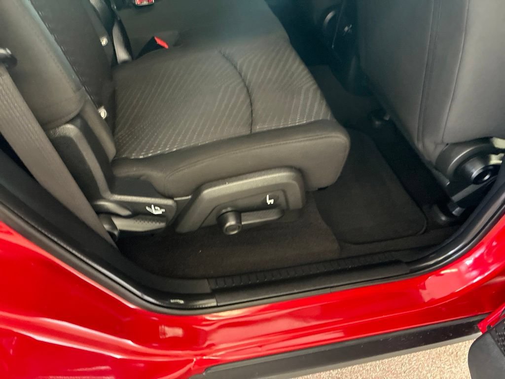 Used 2018 Dodge Journey SE FWD image 23