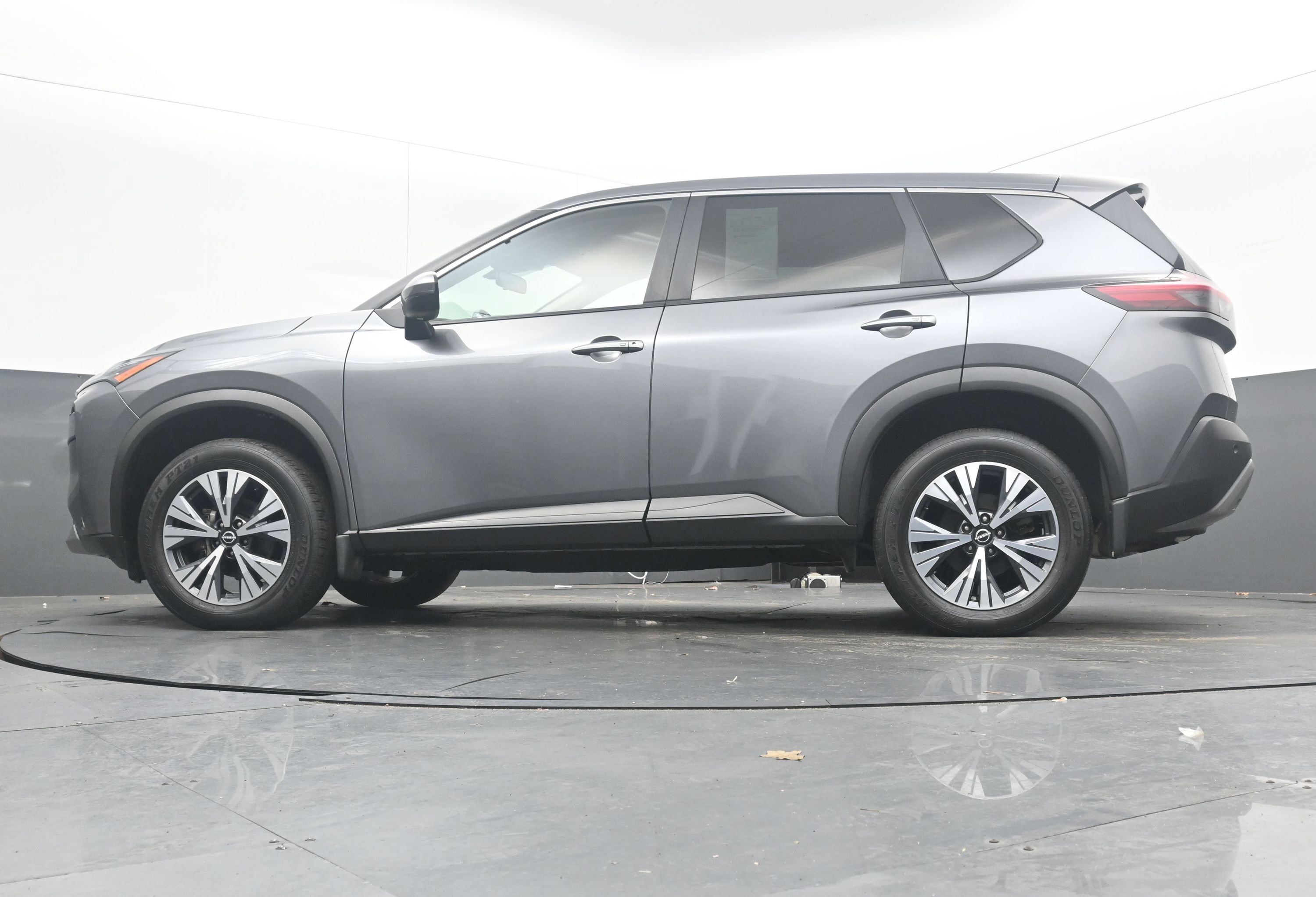 Certified 2023 Nissan Rogue SV image 27