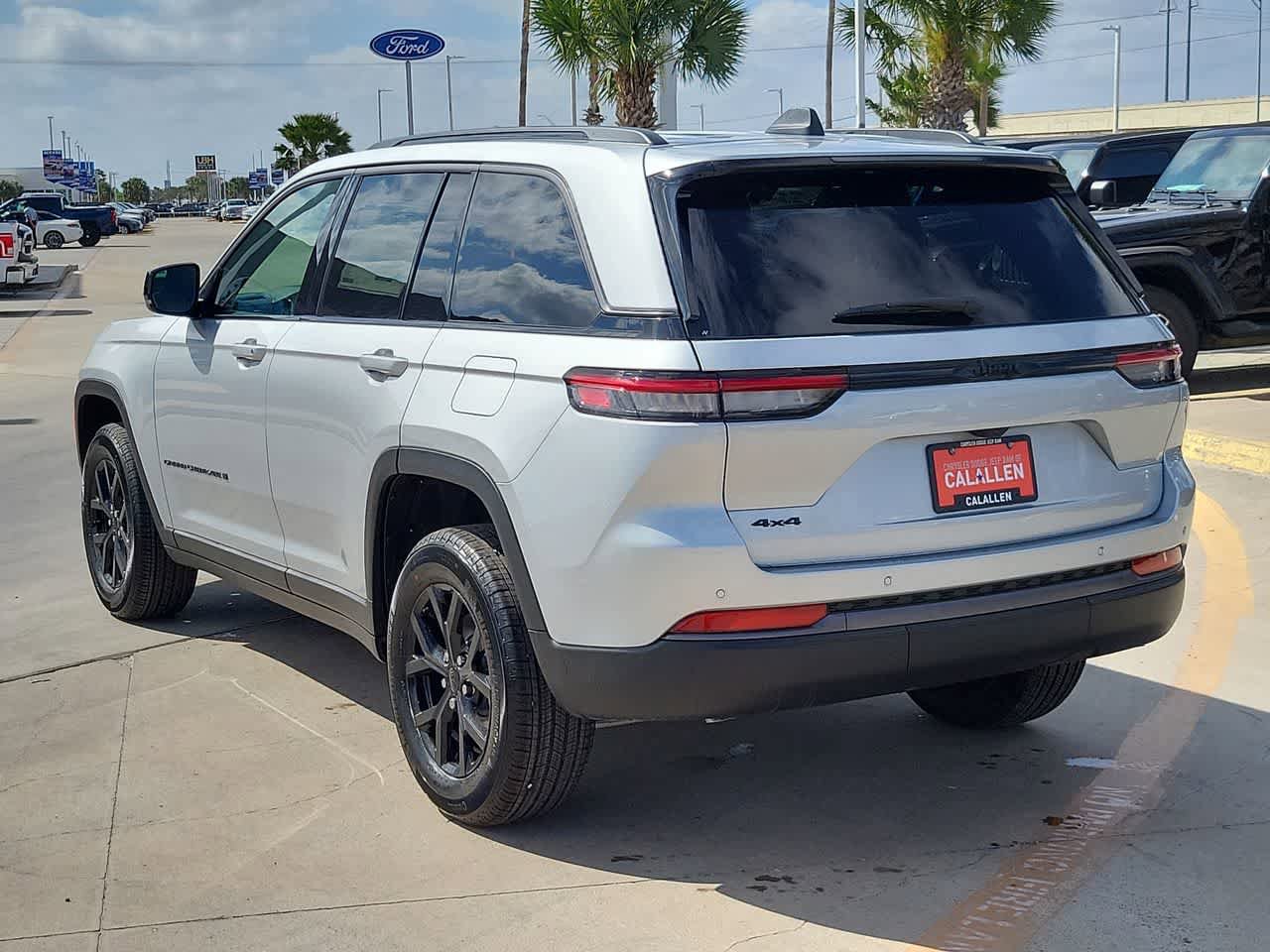 New 2026 Jeep Grand Cherokee Altitude AWD/4WD image 12