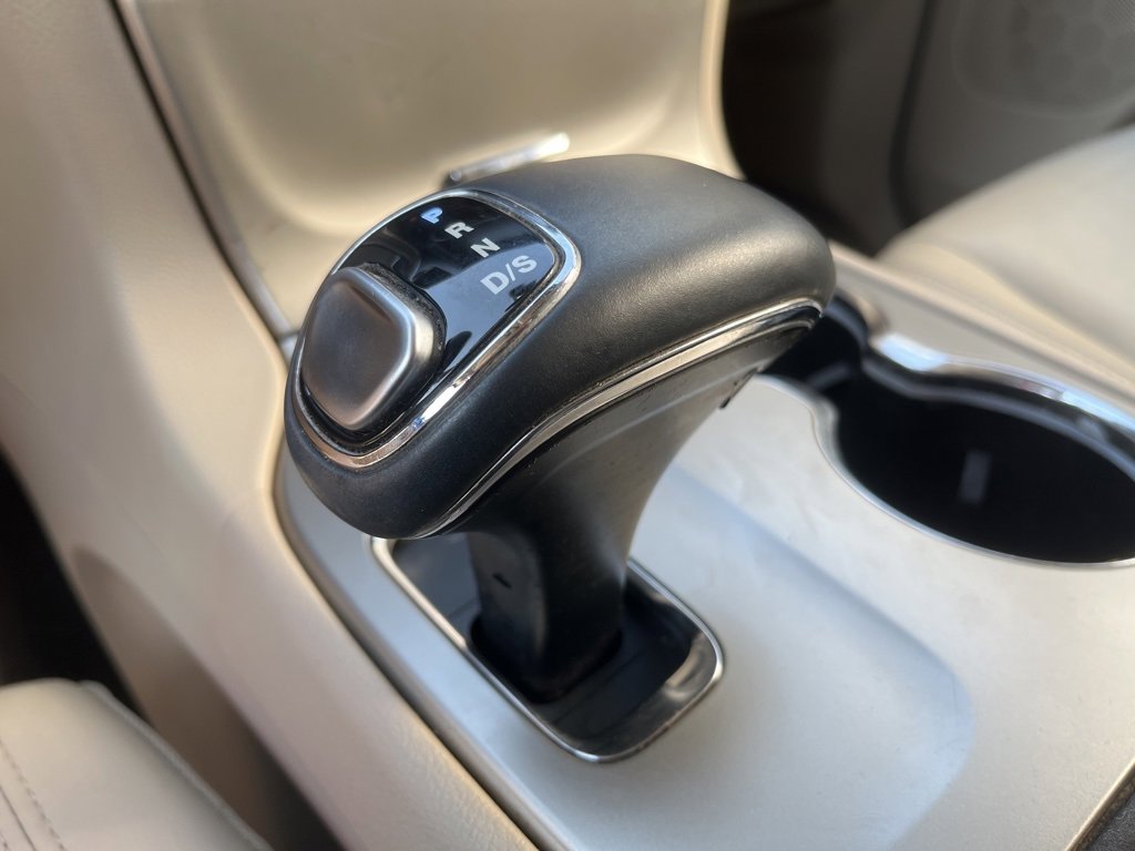 Used 2015 Jeep Grand Cherokee Limited image 15