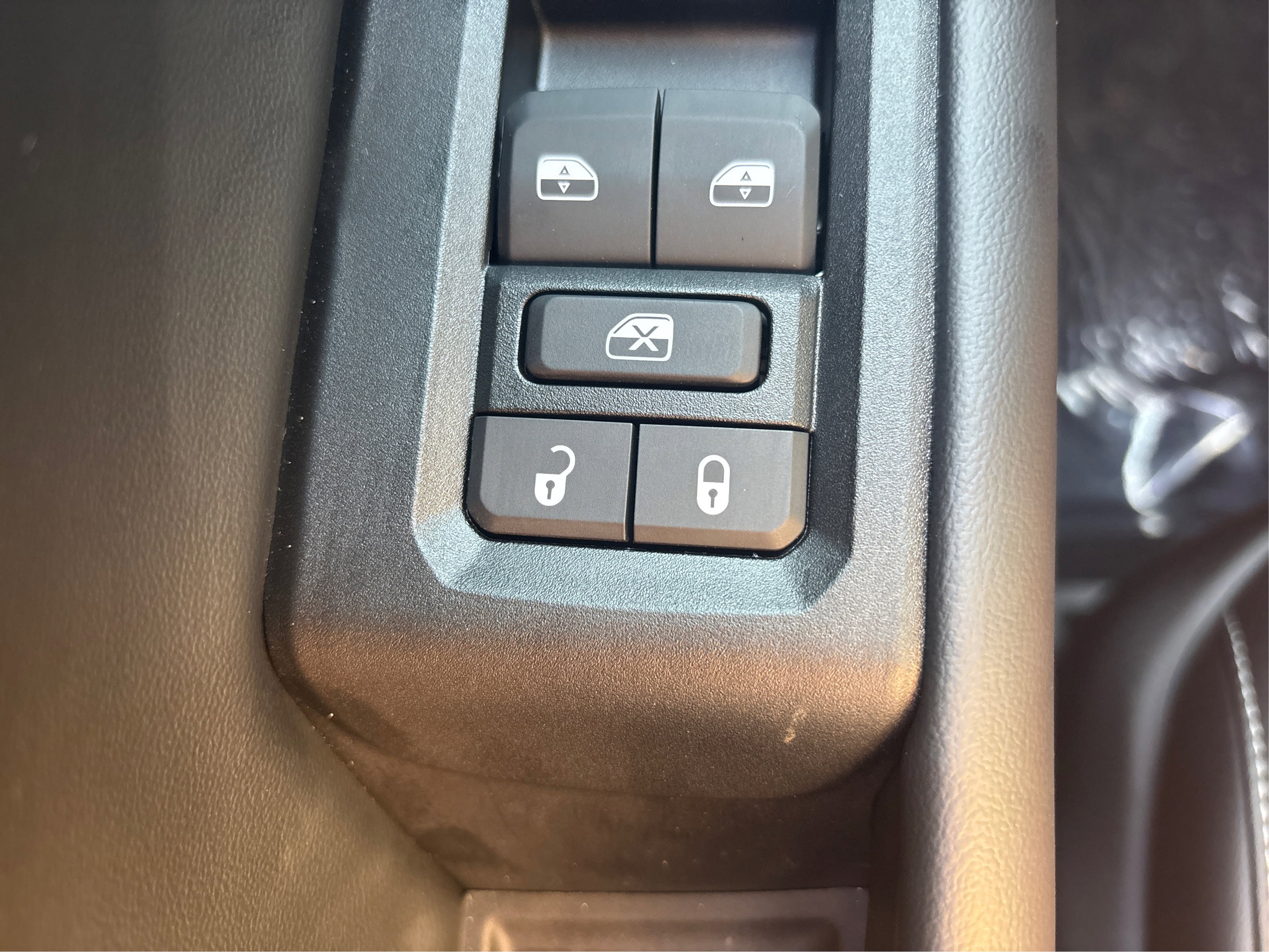 New 2025 Jeep Grand Cherokee Limited w/ Black Appearance Package image 50