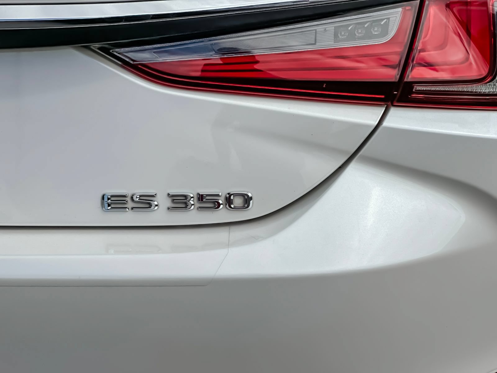 Used 2020 Lexus ES 350 w/ Accessory Package 2 FWD image 26