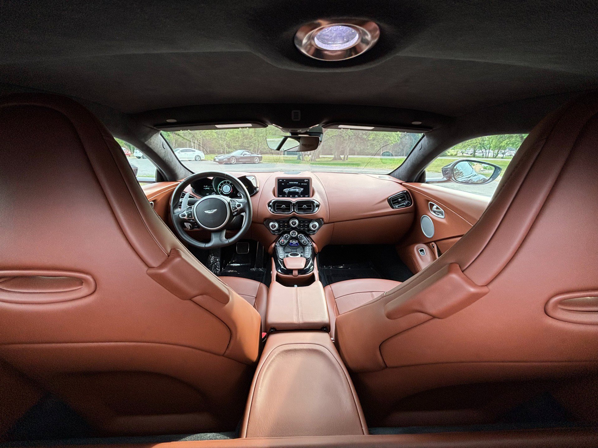 Used 2020 Aston Martin V8 Vantage Coupe RWD image 47