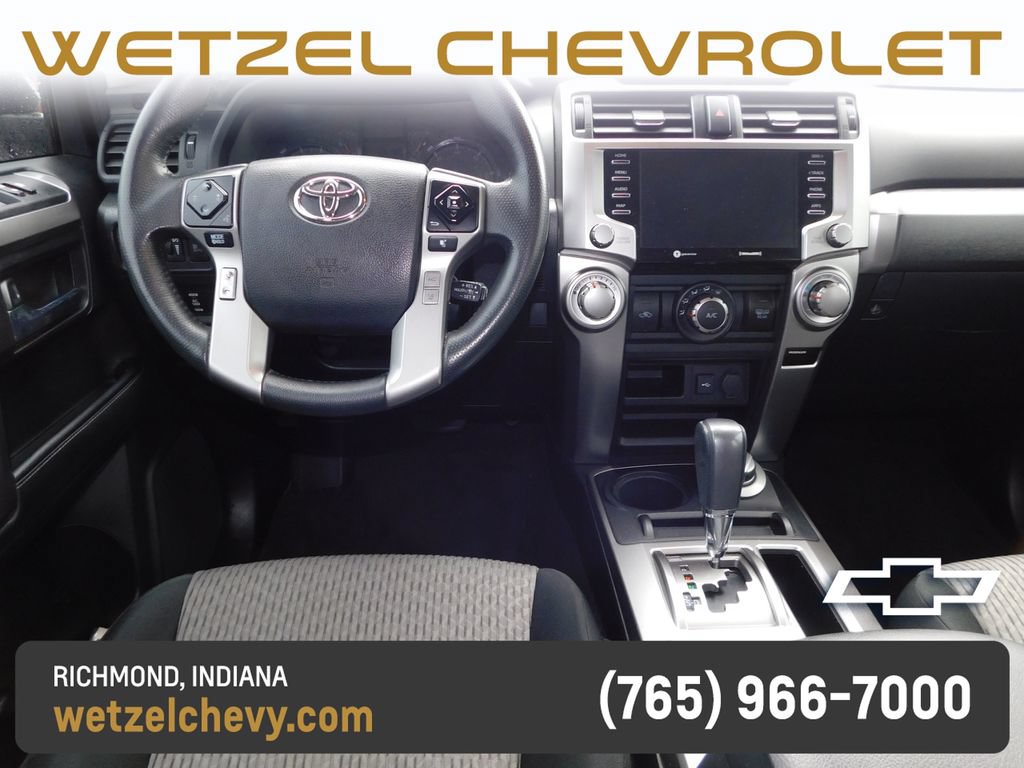 Used 2020 Toyota 4Runner SR5 AWD/4WD image 11