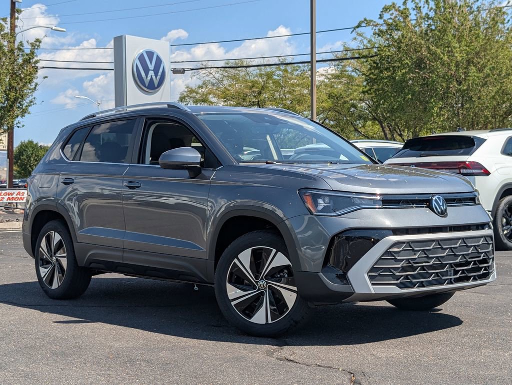 New 2025 Volkswagen Taos SE