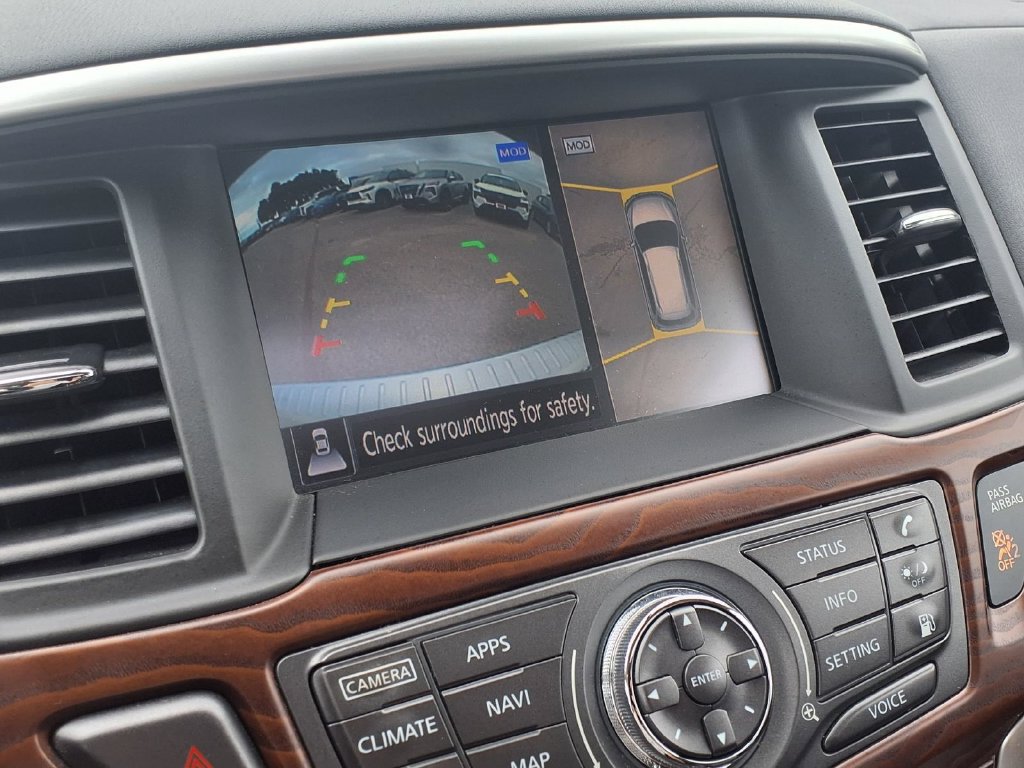 Used 2018 Nissan Pathfinder Platinum w/ Cargo Package FWD image 18