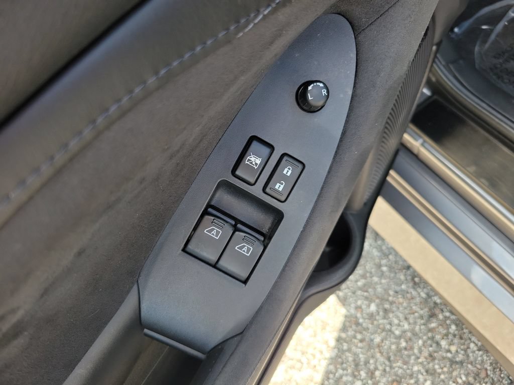 Certified 2024 Nissan Z Performance w/ Floor Mat Package RWD image 9