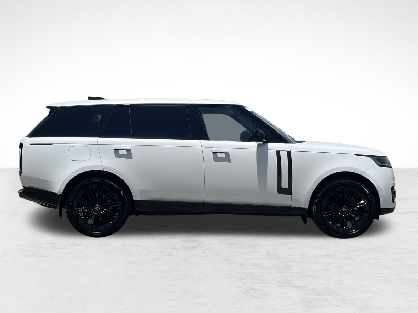 New 2025 Land Rover Range Rover Long Wheelbase SE image 7