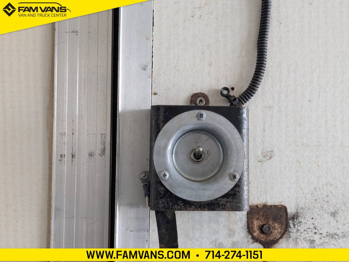 Used 2015 Ford F550 2WD Regular Cab Super Duty image 19