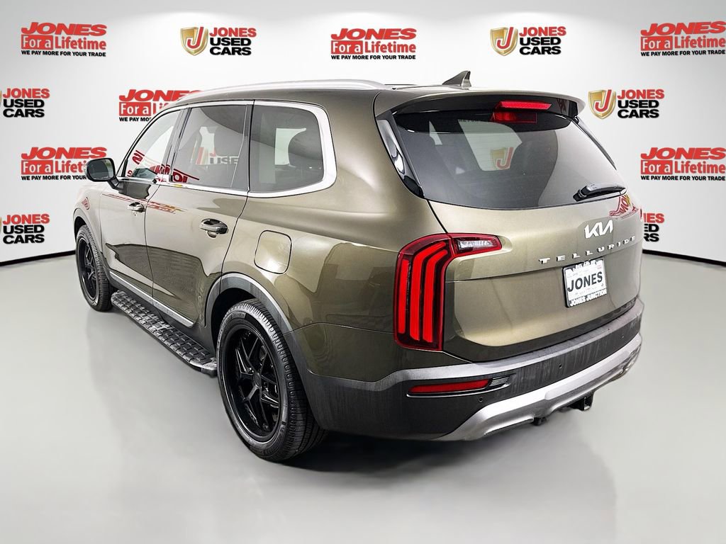Used 2022 Kia Telluride EX w/ EX Premium Package image 2