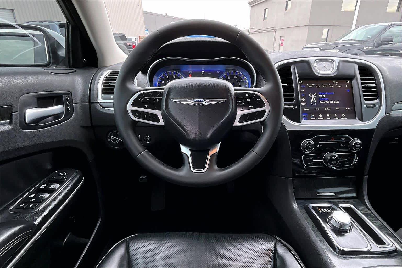 Used 2023 Chrysler 300 Touring L w/ Comfort Group image 6