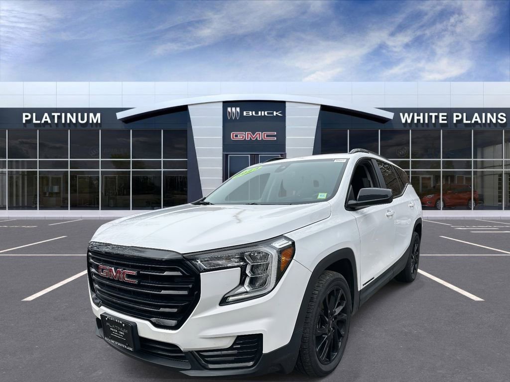 Used 2023 GMC Terrain SLE w/ Driver Convenience Package image 7