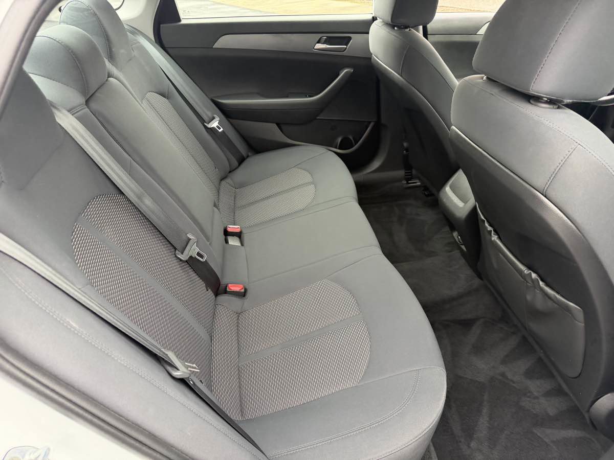 Used 2018 Hyundai Sonata SE w/ Cargo Package FWD image 14