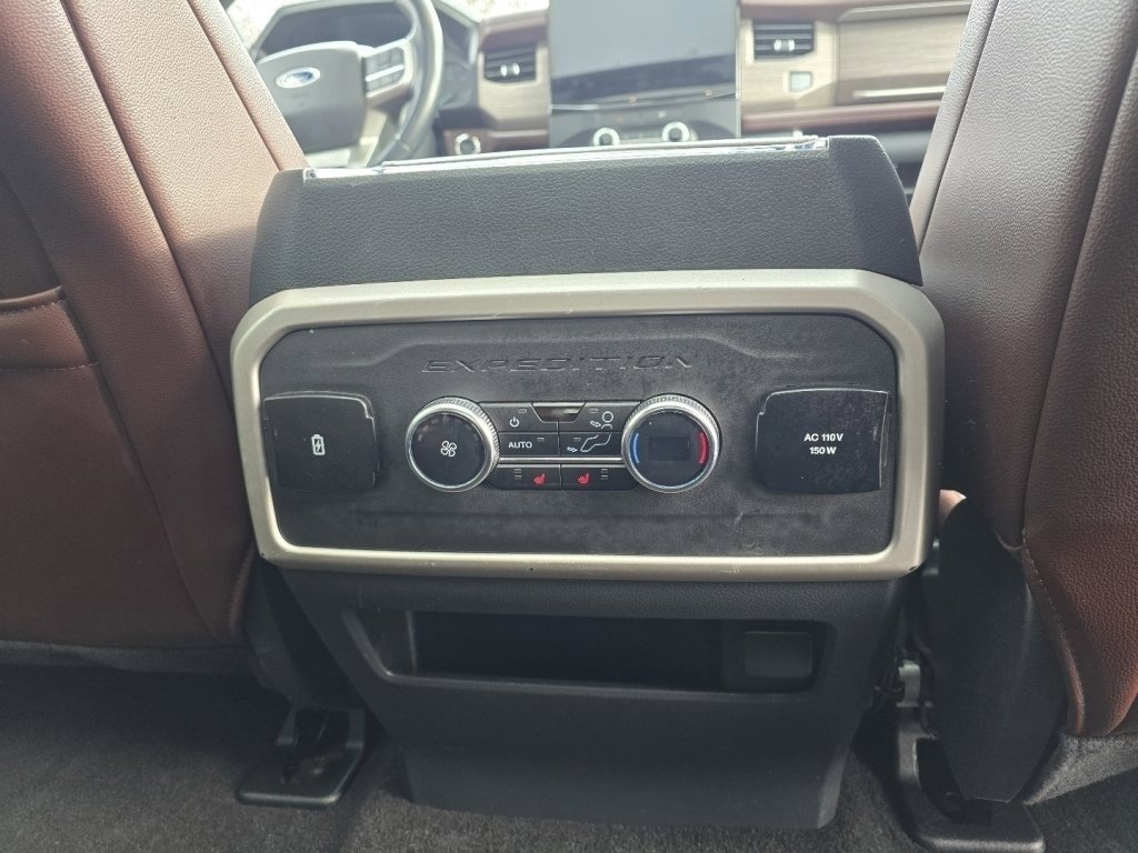 Used 2023 Ford Expedition Limited image 23