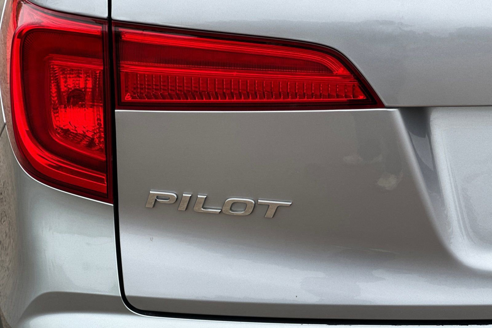 Used 2017 Honda Pilot EX-L image 33