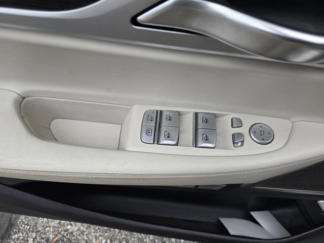 Used 2018 BMW 750i xDrive AWD/4WD image 16