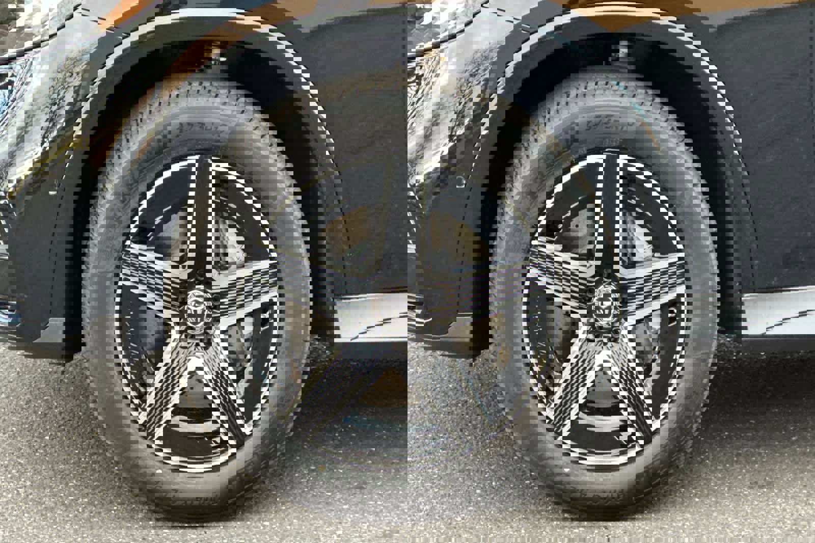 New 2026 Mercedes-Benz GLC 300 4MATIC image 24