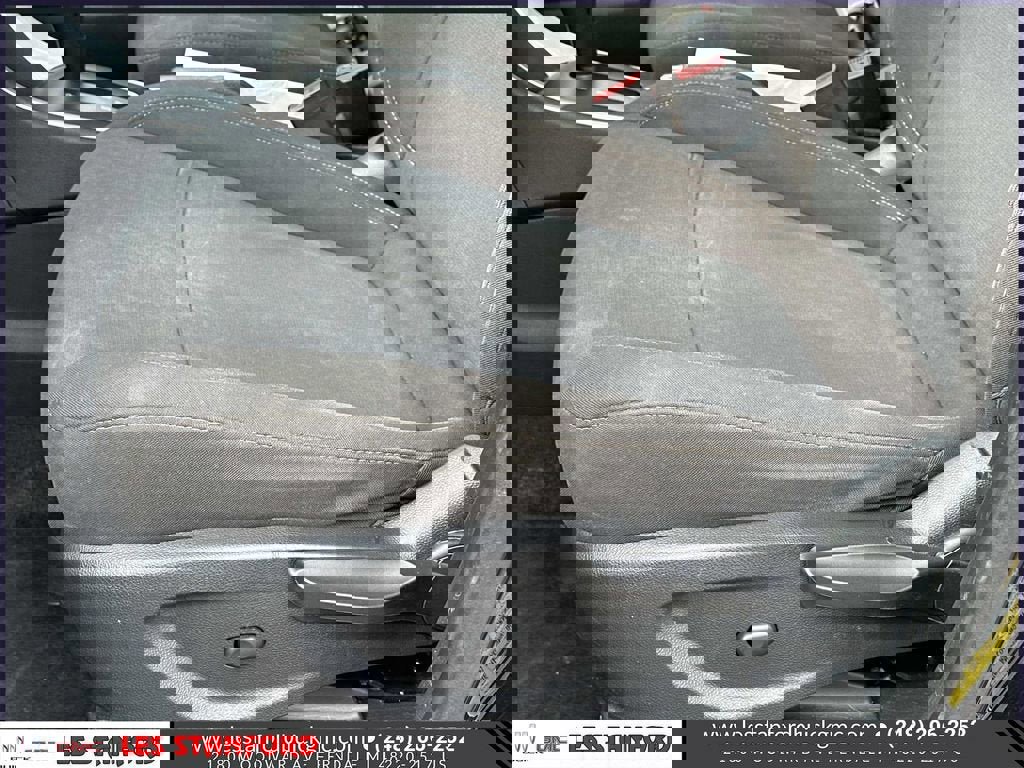 Used 2020 Chevrolet Trax LS FWD image 18