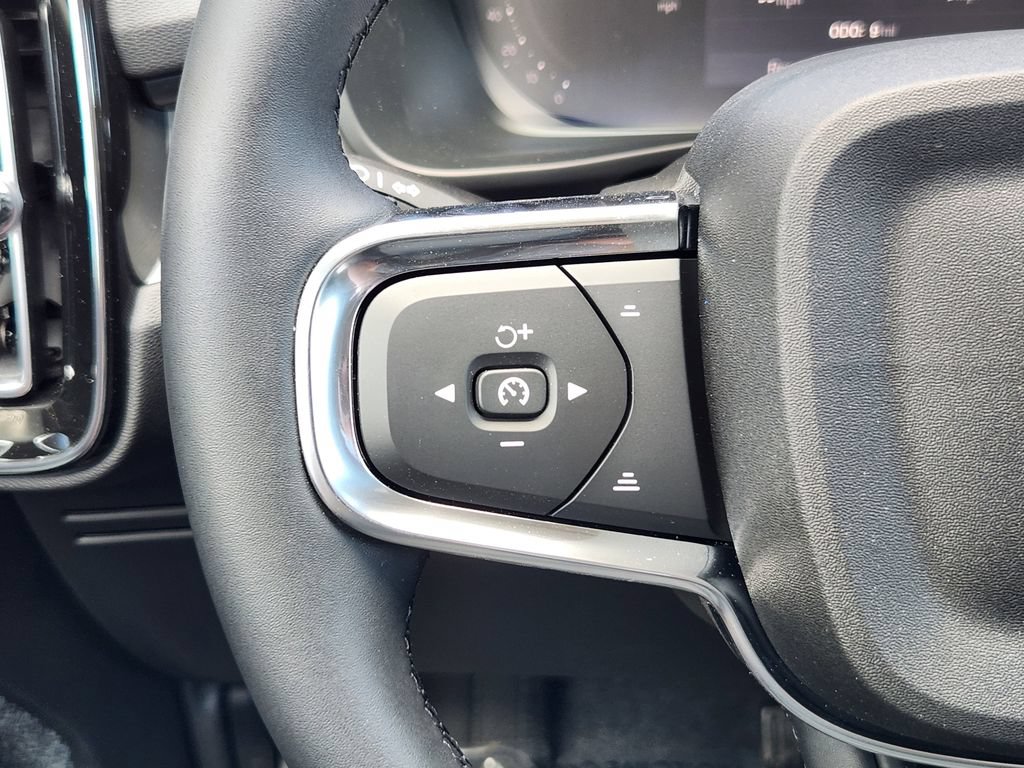 New 2026 Volvo XC40 B5 Ultra w/ Climate Package AWD/4WD image 17