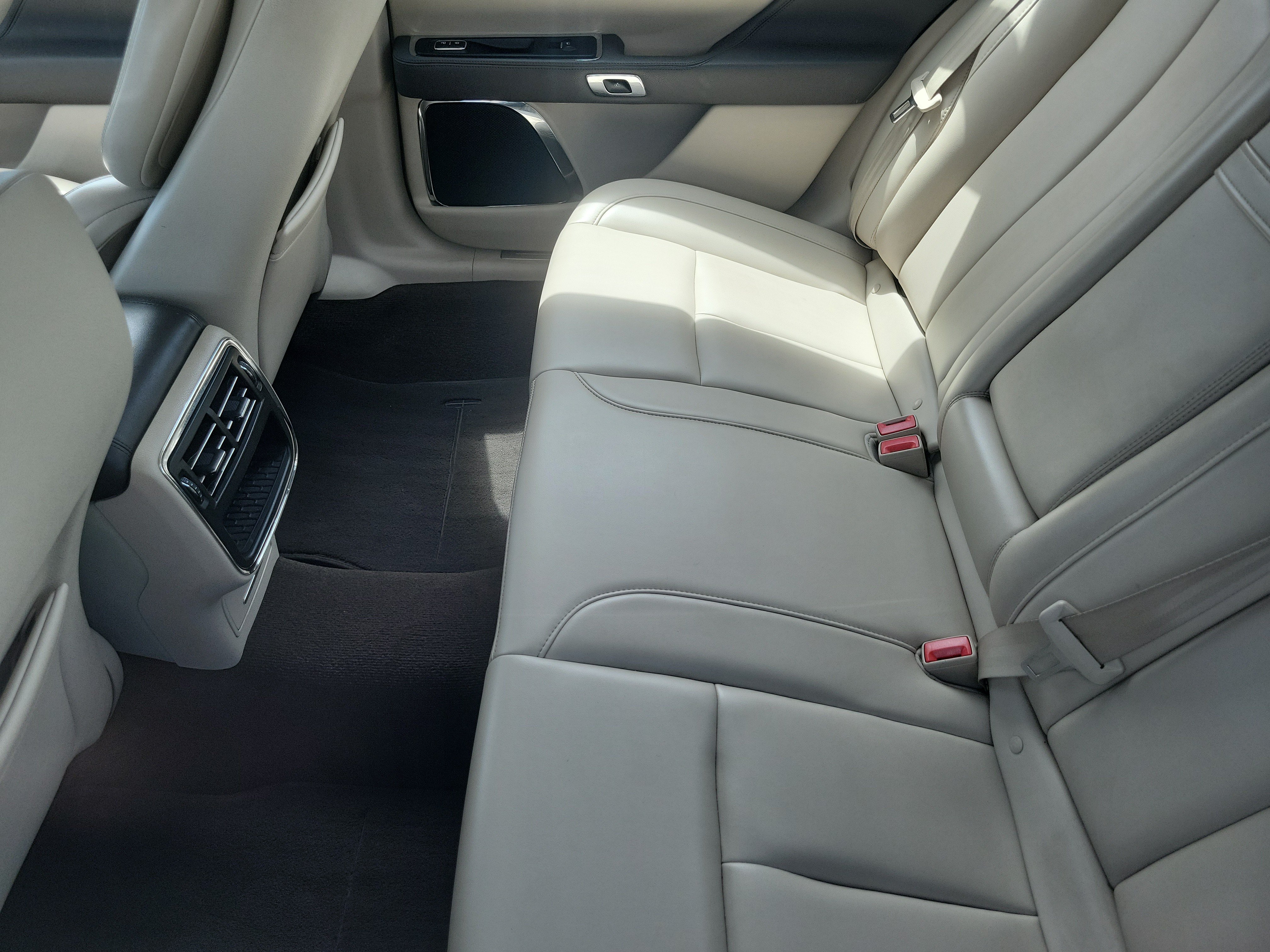 Used 2020 Lincoln Continental FWD image 10