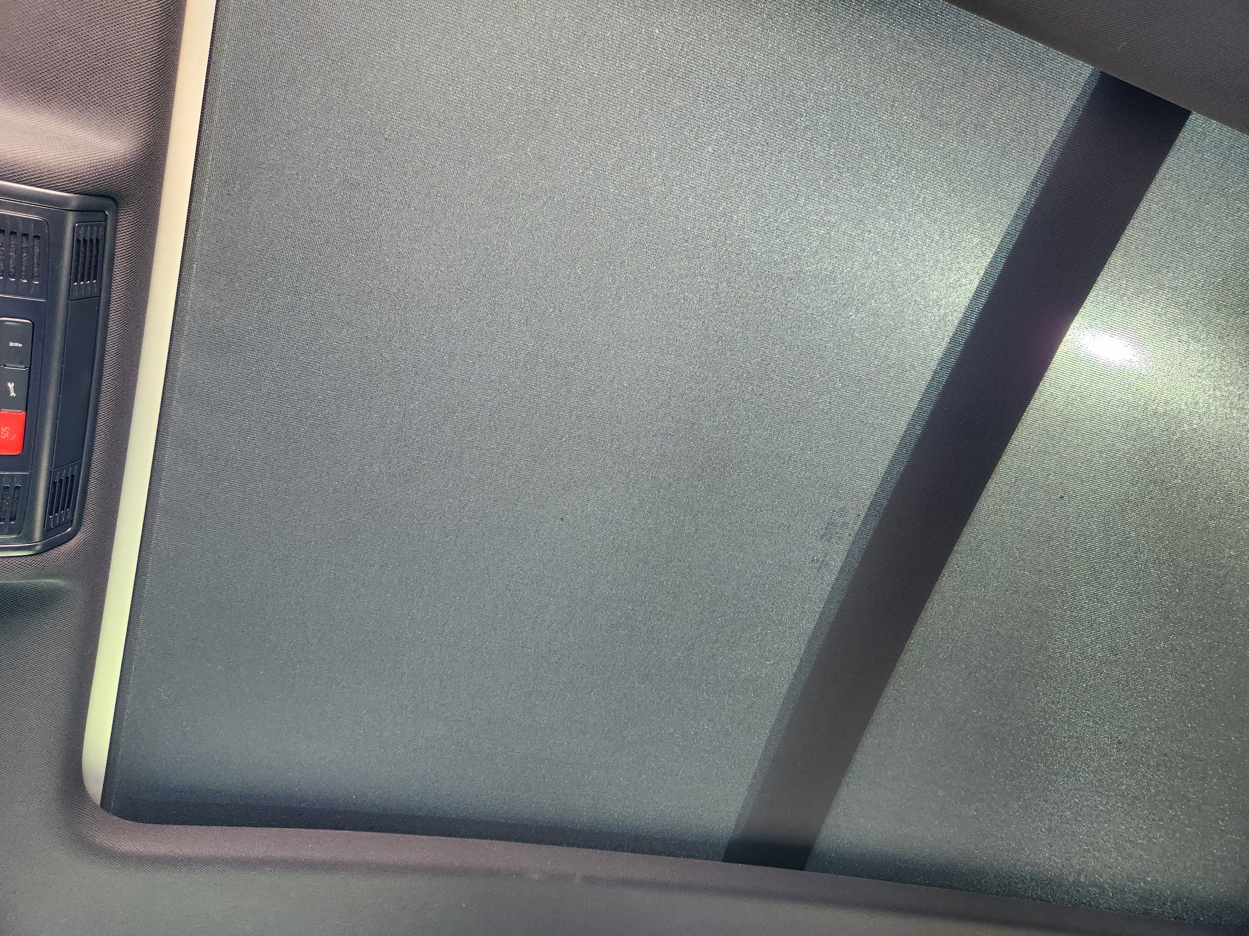 Used 2019 Volkswagen Tiguan SEL Premium image 25