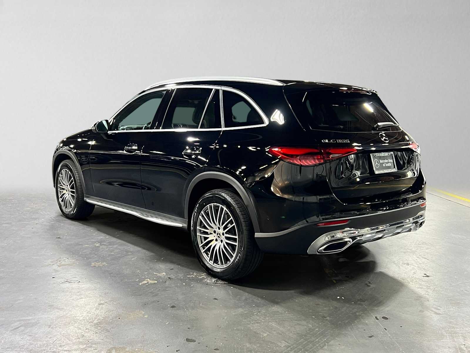 Used 2026 Mercedes-Benz GLC 300 4MATIC image 5