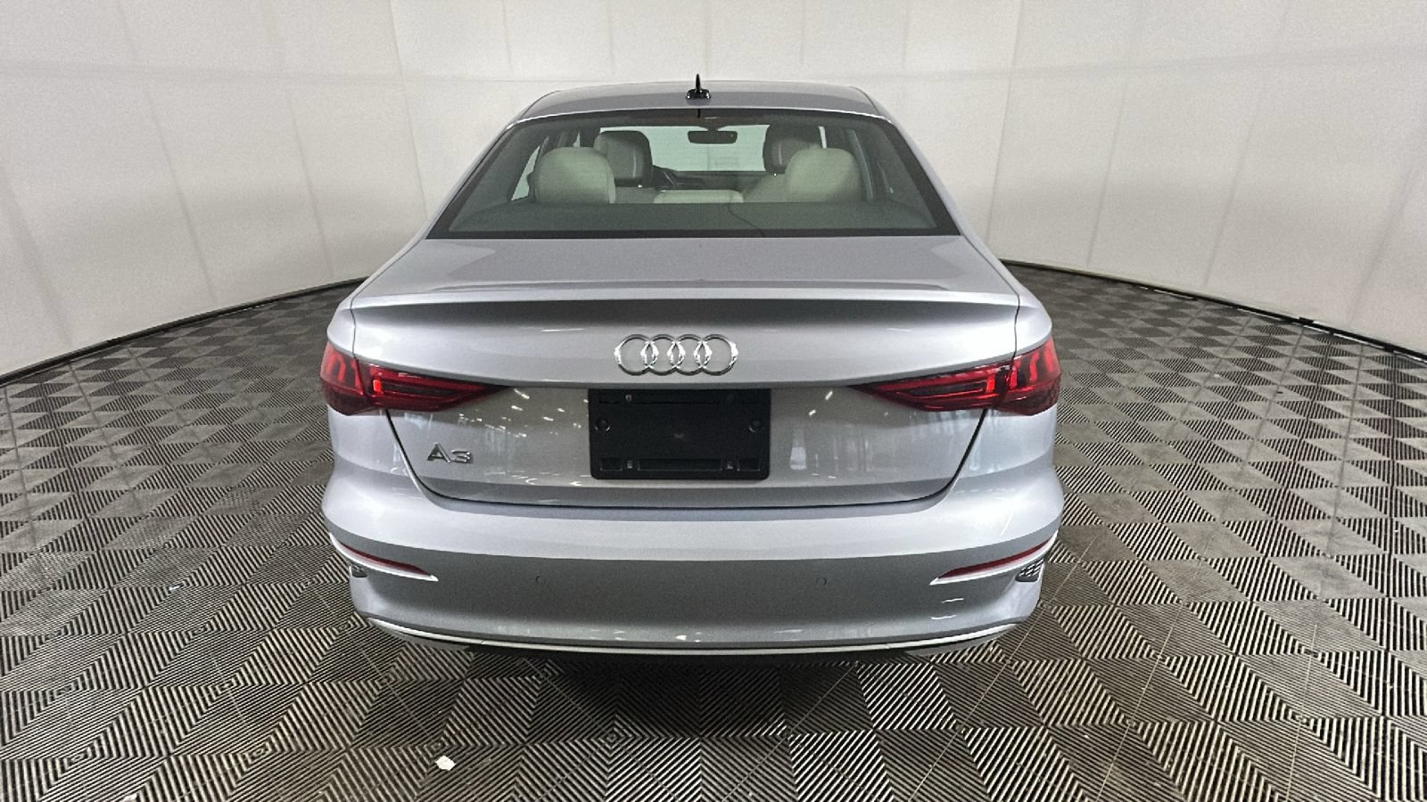 Used 2024 Audi A3 2.0T Premium FWD image 3