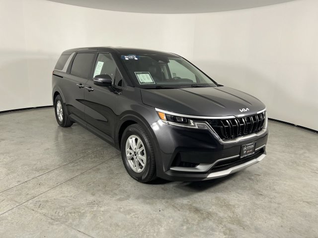 Used 2023 Kia Carnival LX FWD image 2