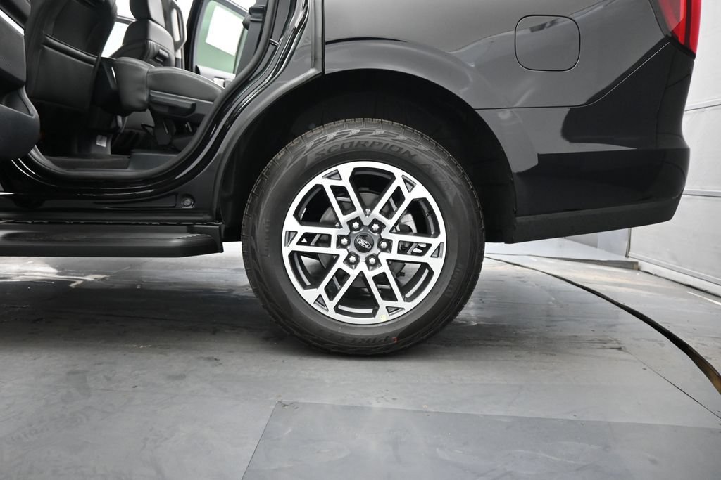 New 2026 Ford Expedition Active AWD/4WD image 21