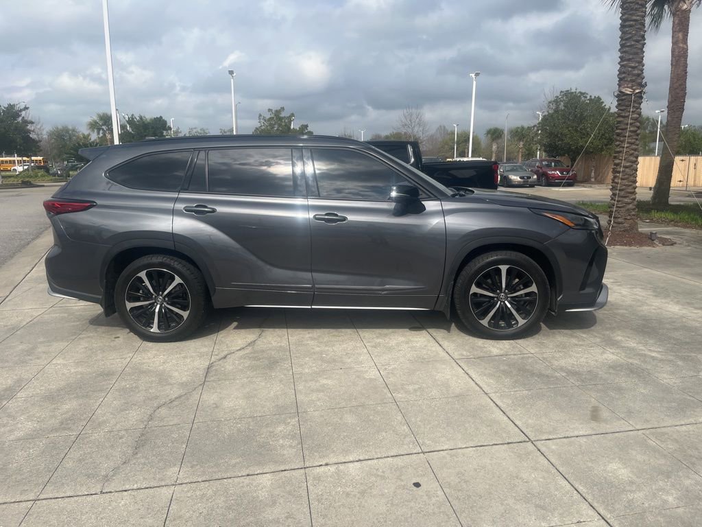 Used 2021 Toyota Highlander XSE image 7