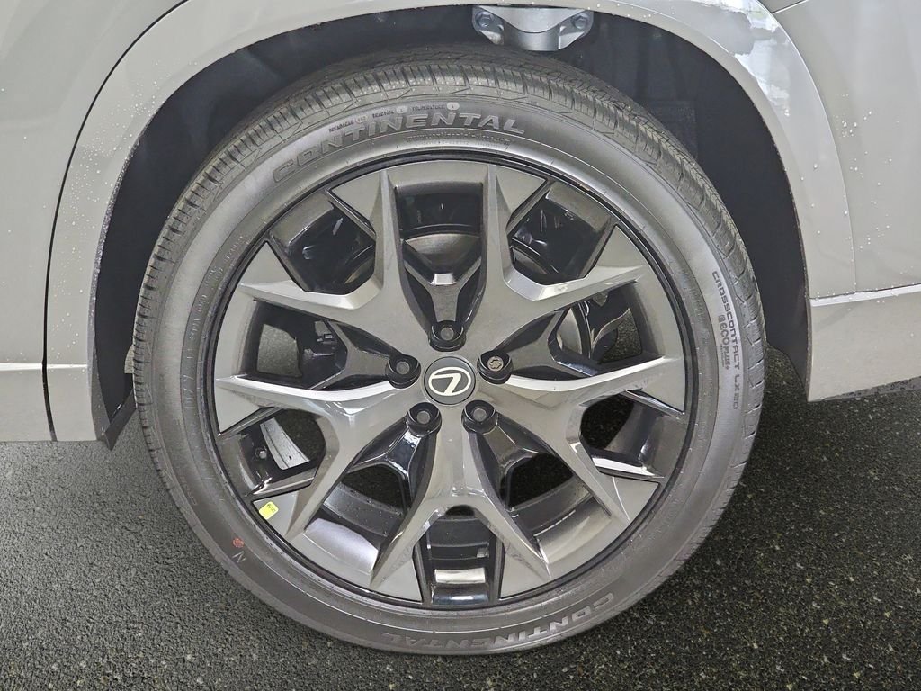 New 2026 Lexus TX 500h AWD image 33