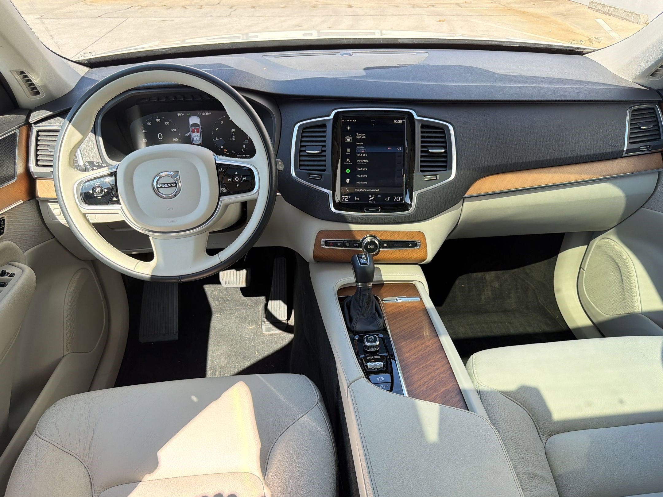 Used 2021 Volvo XC90 T6 Momentum w/ Climate Package AWD/4WD image 24