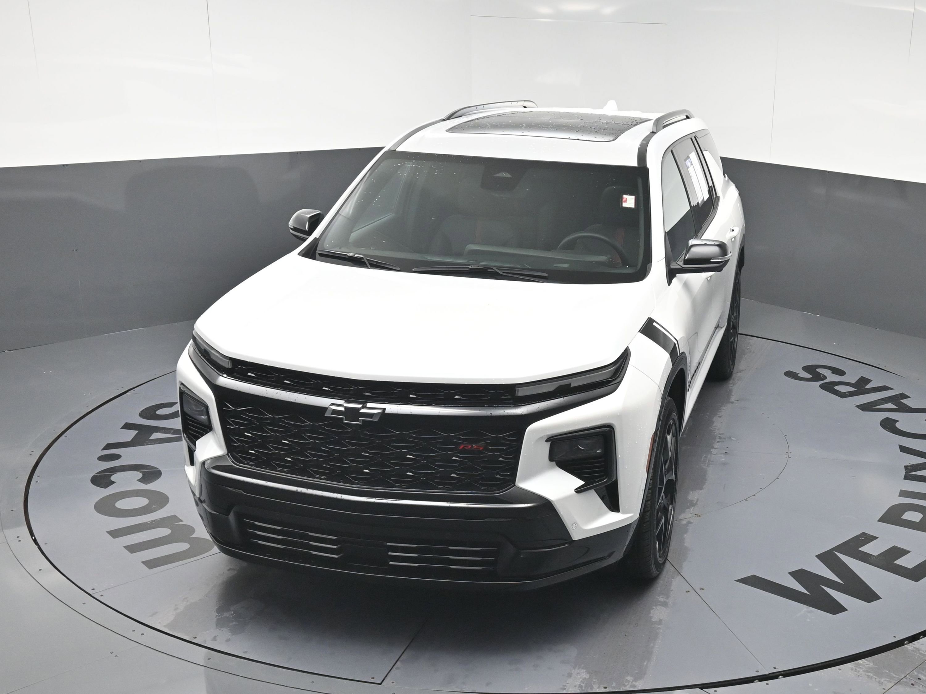 Used 2025 Chevrolet Traverse RS image 31