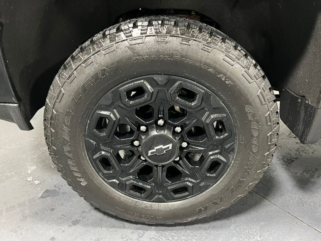 Used 2022 Chevrolet Silverado 2500 LTZ w/ LTZ Plus Package image 8