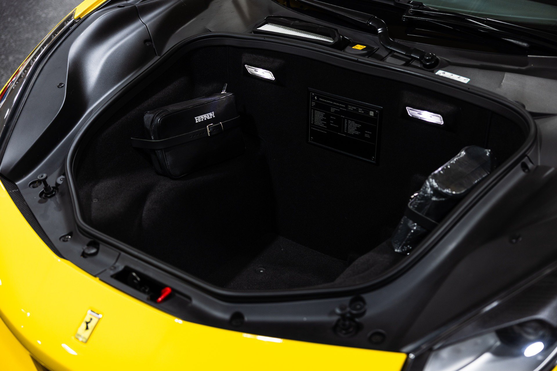Used 2018 Ferrari 488 GTB RWD image 39