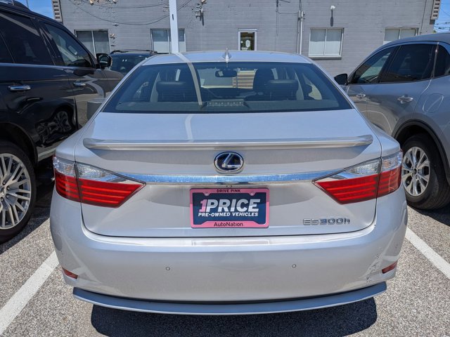 Used 2015 Lexus ES 300h w/ Navigation System Package FWD video 2