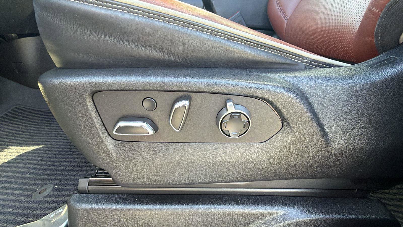 Used 2023 GMC Yukon Denali Ultimate image 17