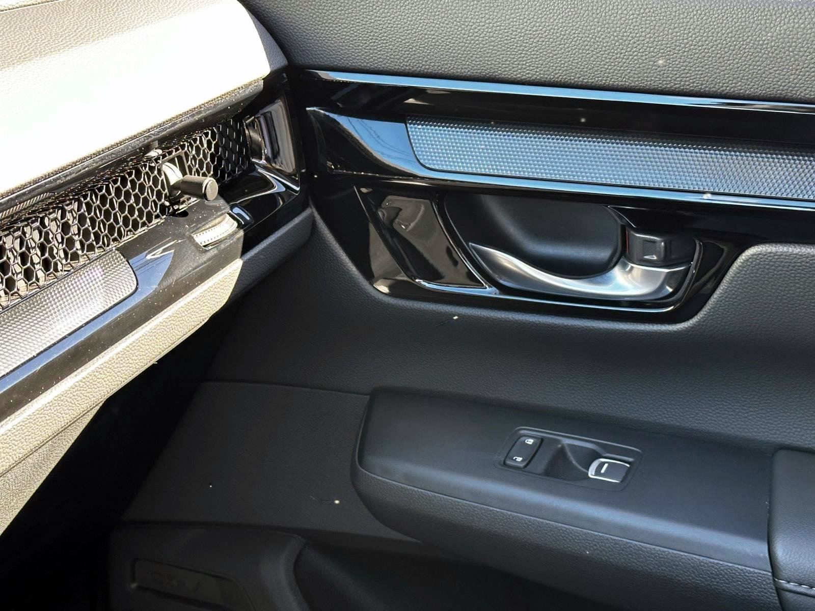 Used 2023 Honda CR-V EX-L image 25