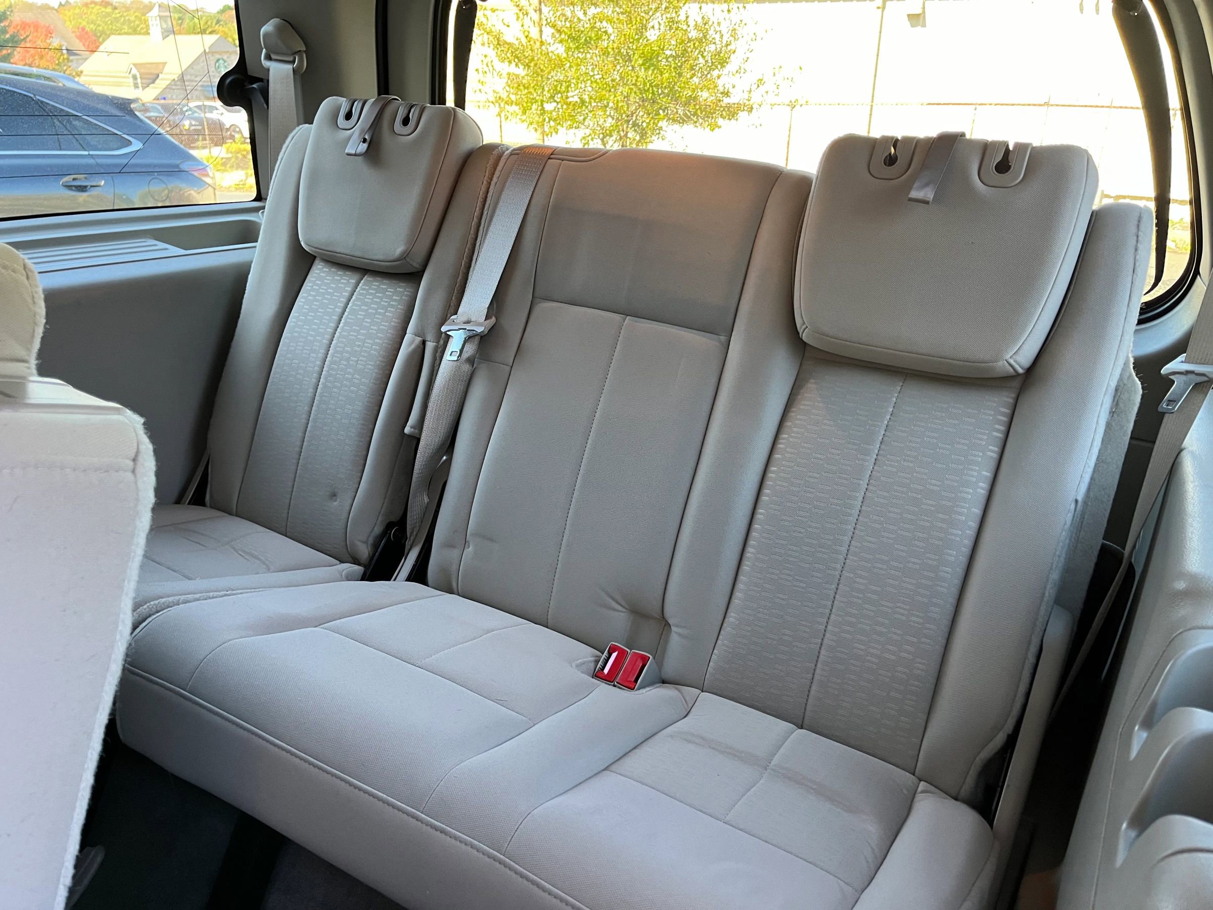 Used 2011 Ford Expedition XLT w/ HD Trailer Tow Pkg image 18